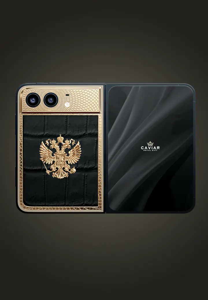 Раскрытый смартфон Герб